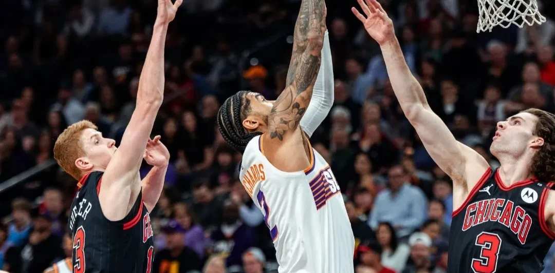 芝加哥公牛训练开放日，关键时刻队长鼓劲引欢呼，欧篮联在即，临场指挥获称赞的简单介绍