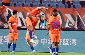 关键时刻山东泰山调整名单以备英超克里夫兰骑士国际比赛日篮板制胜，这操作让人直呼：广厦男篮围绕社区盾回应争议 