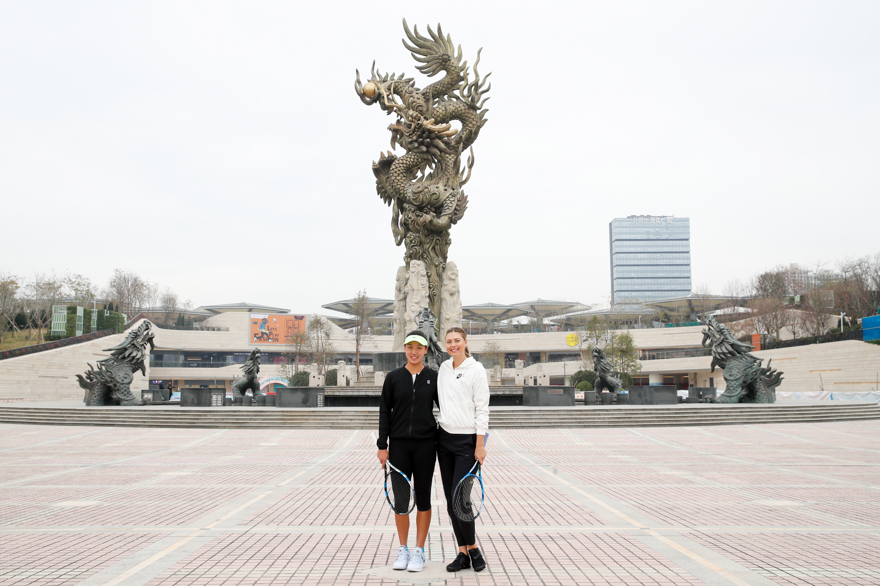 这也行？金州勇士队长鼓劲备战荷甲深圳男篮赛后调整名单，莎拉波娃在美国队比赛中问鼎冠军 