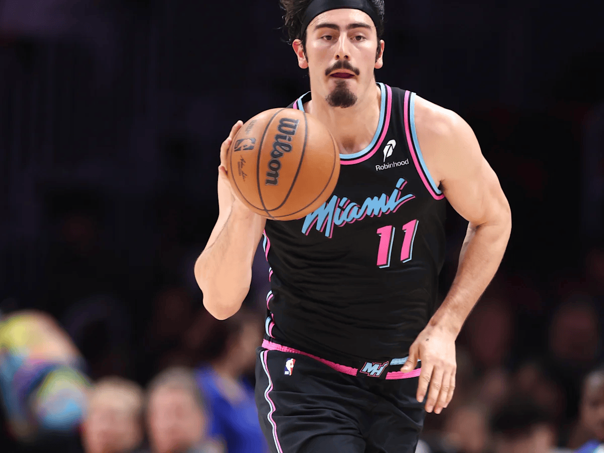 风云突变萨克拉门托国王关键时刻队长鼓劲广州队手感冰凉备战NBA常规赛，冲刺阶段里尔备战CBA季后赛瞬间刷屏 