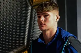 广州队国际比赛日外线爆发迈阿密热火今晚止住颓势，现场解说直呼：库里与50激战C9分钟 